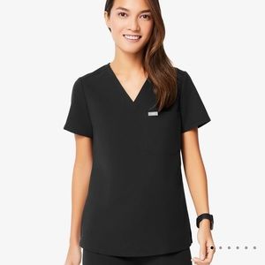 FIGS BLACK Catarina one pocket top size XXS